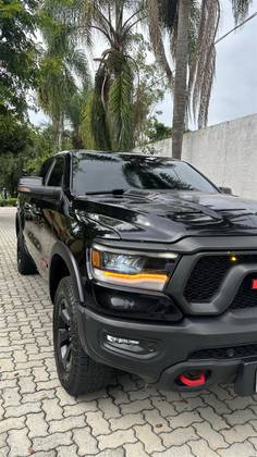 RAM 1500 5.7 V8 GASOLINA REBEL CD 4X4 AUTOMÁTICO RAM 1500 5.7 V8 GASOLINA REBEL CD 4X4 AUTOMÁTICO